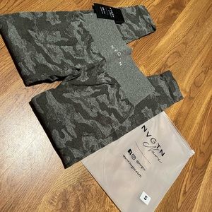 NVGTN Khaki Green Camo Seamless Leggings